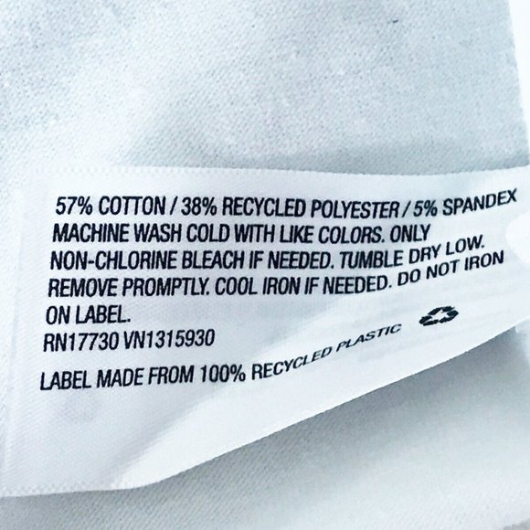 NWT Cropped T-Shirt Short Sleeve V-Neck - Wild Fable - S - Picture 8 of 8